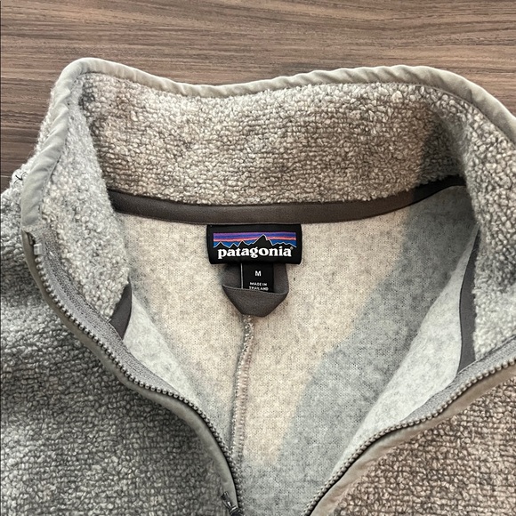 Patagonia Women’s 1/2 Zip Reclaimed Fleece - Picture 3 of 3
